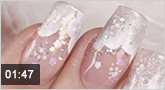 Trendstyle : Nail art paillettes blanches