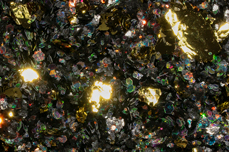 Jolifin LAVENI Foil Flakes Glitter - gold & black